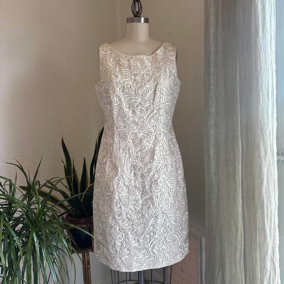 Carmen Marc Valvo Women 10 Dress Gold Cream Brocade Embroidered Cocktail Bridal - Picture 1 of 4